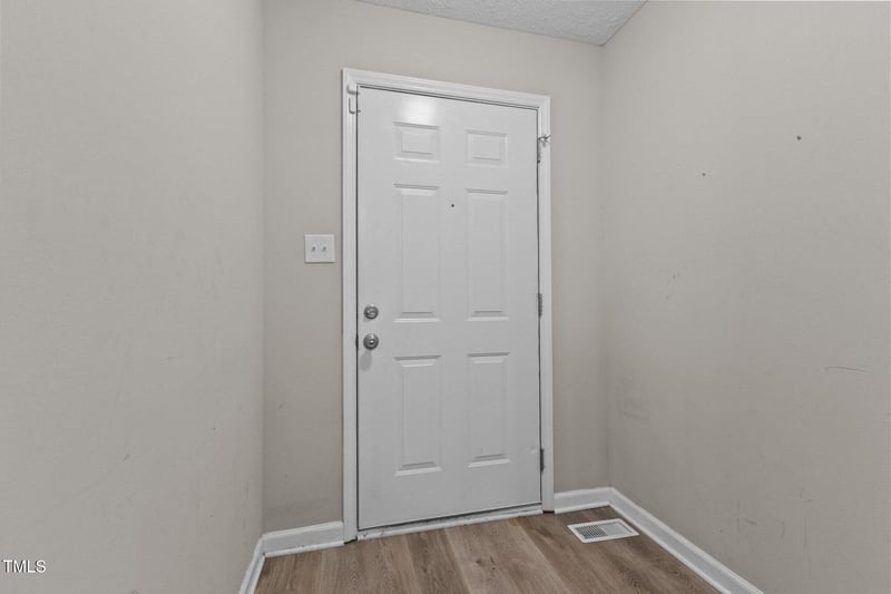 1324 Oak Knolls Dr, Fayetteville, NC 28314