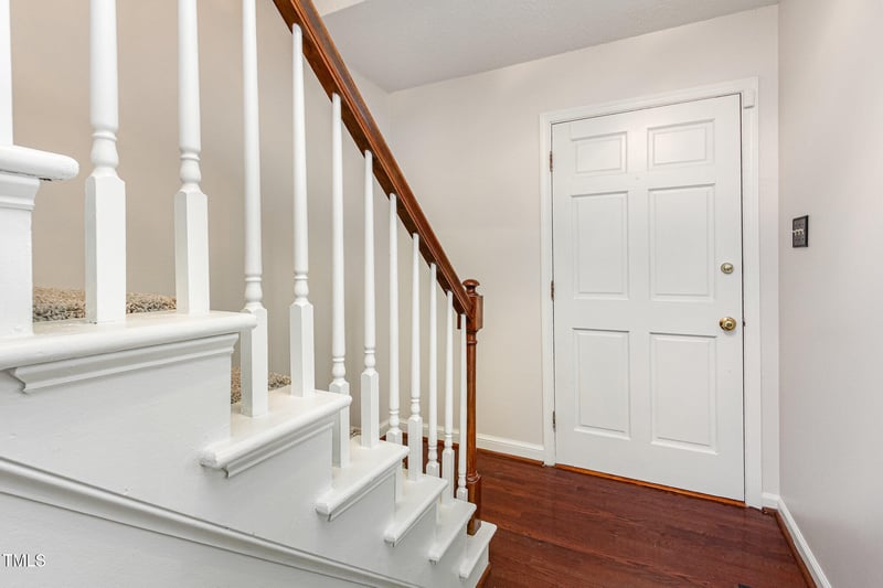 1324 Swallow Dr, Raleigh, NC 27606