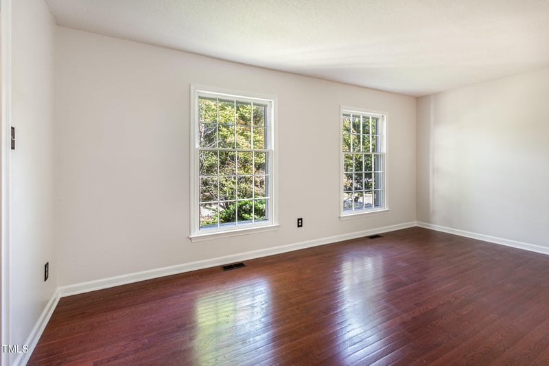 1324 Swallow Dr, Raleigh, NC 27606