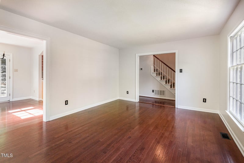 1324 Swallow Dr, Raleigh, NC 27606