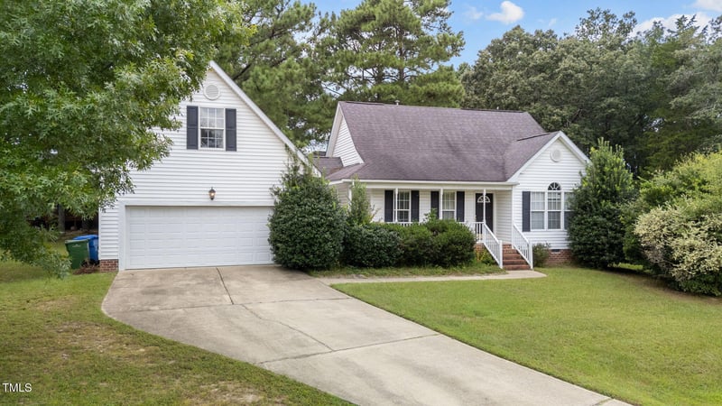 1325 Eagle Eye Ct, Fuquay Varina, NC 27526