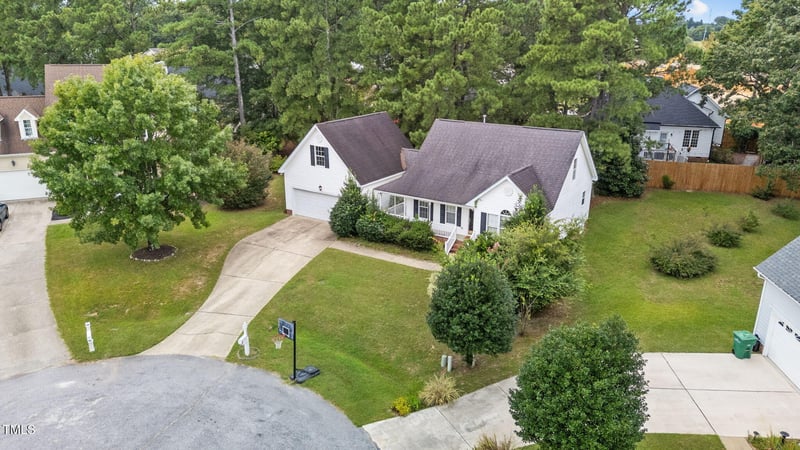 1325 Eagle Eye Ct, Fuquay Varina, NC 27526