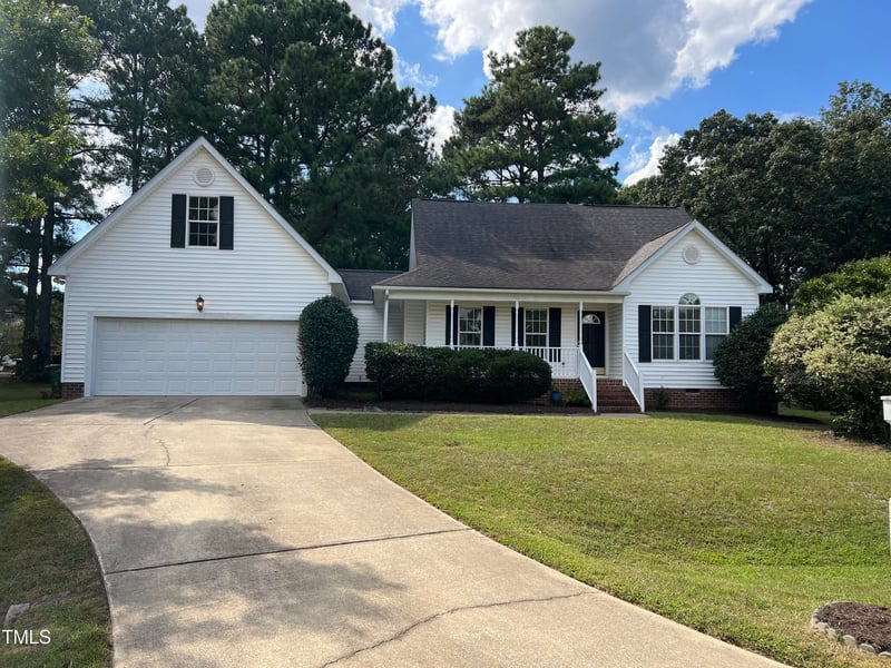 1325 Eagle Eye Ct, Fuquay Varina, NC 27526