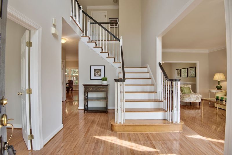 1325 Loghouse St, Wake Forest, NC 27587
