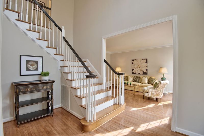 1325 Loghouse St, Wake Forest, NC 27587