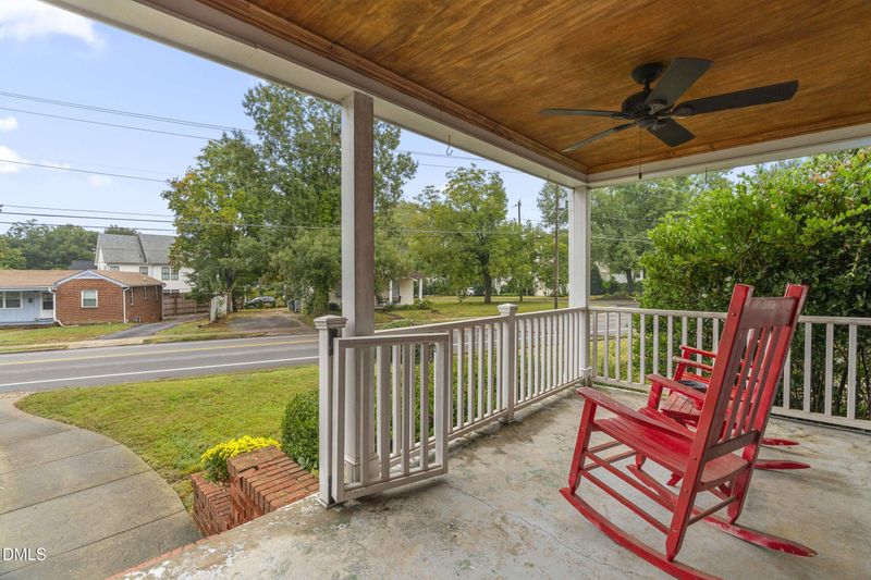 1325 Oberlin Rd, Raleigh, NC 27608