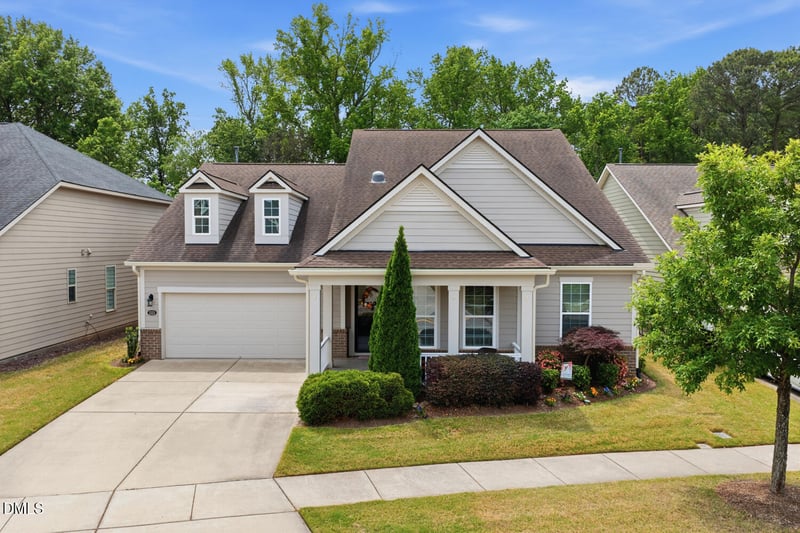 1325 Pulitzer Ln, Durham, NC 27703