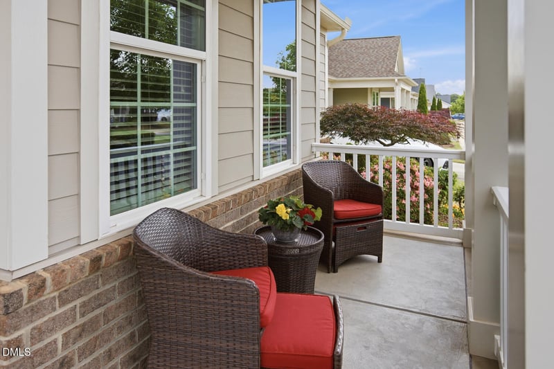 1325 Pulitzer Ln, Durham, NC 27703