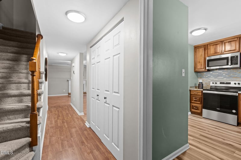 1325 Springlawn Ct, Raleigh, NC 27609