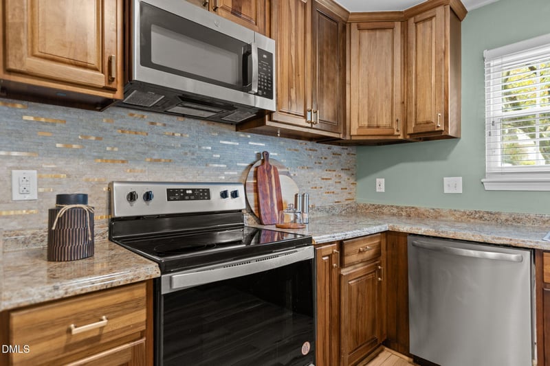 1325 Springlawn Ct, Raleigh, NC 27609