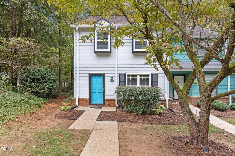 1325 Springlawn Ct, Raleigh, NC 27609