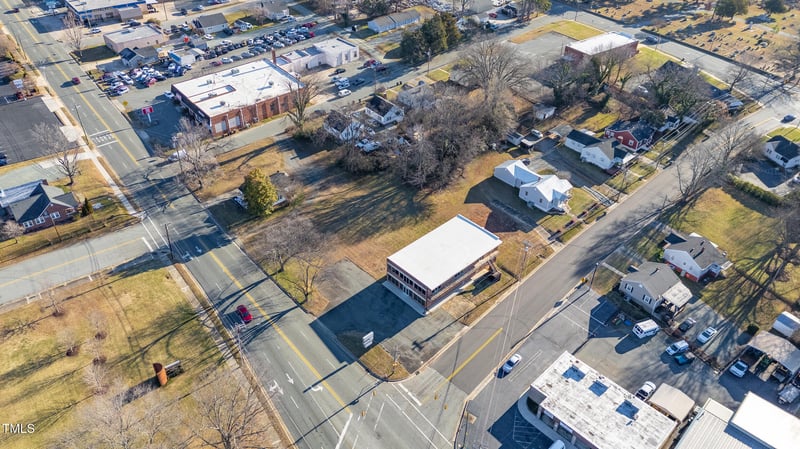 1326 S Church St, Burlington, NC 27215