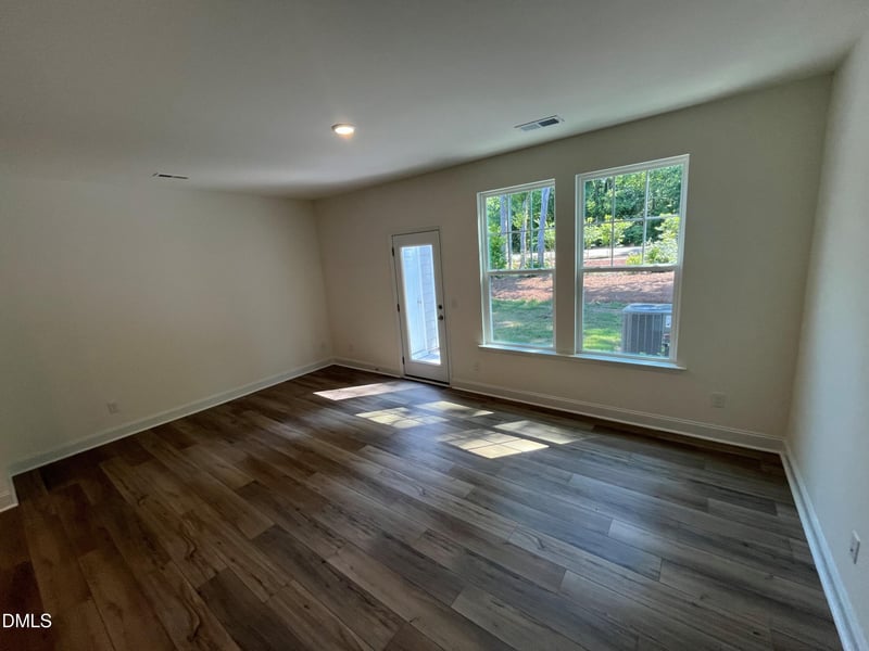 1326 Hammond Dr, Mebane, NC 27302