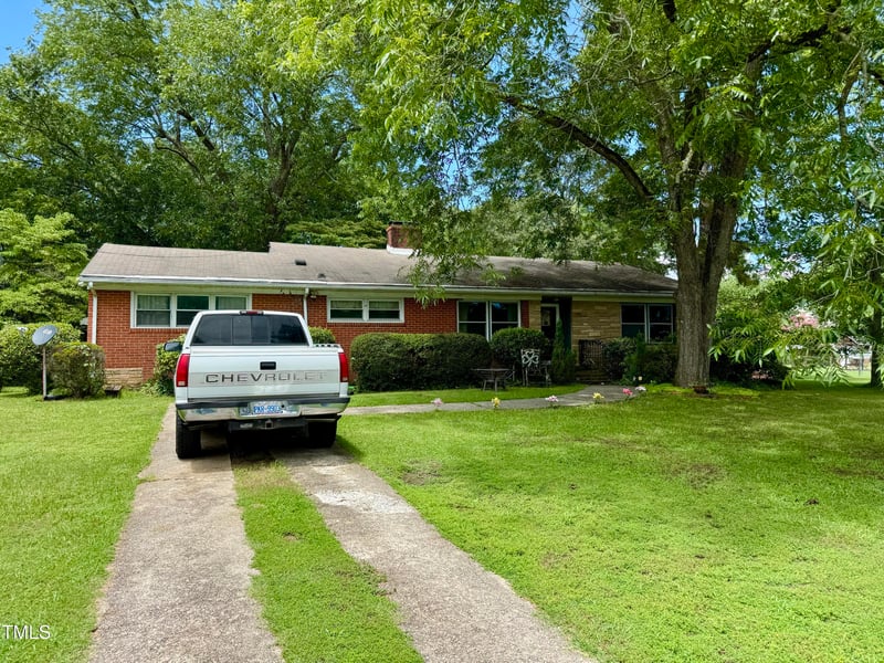1326 Vandora Springs Rd, Garner, NC 27529