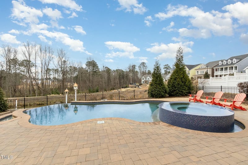 1327 Gloriosa St, Apex, NC 27523