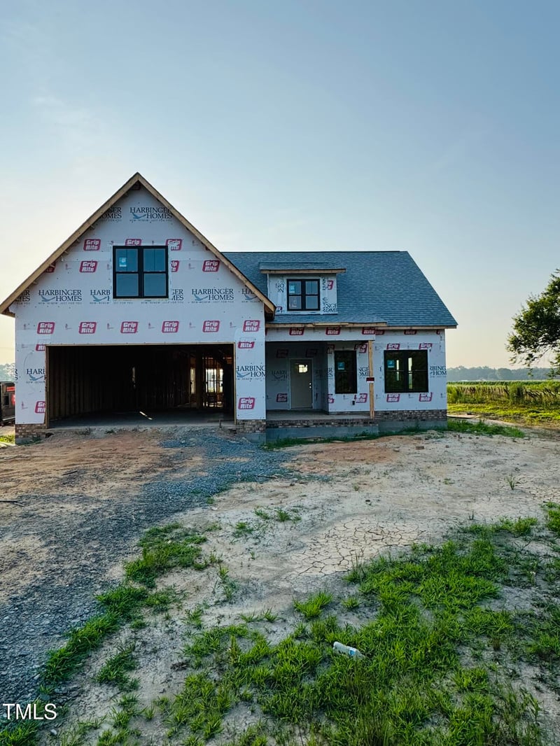 1327 Parkertown Rd, Four Oaks, NC 27524