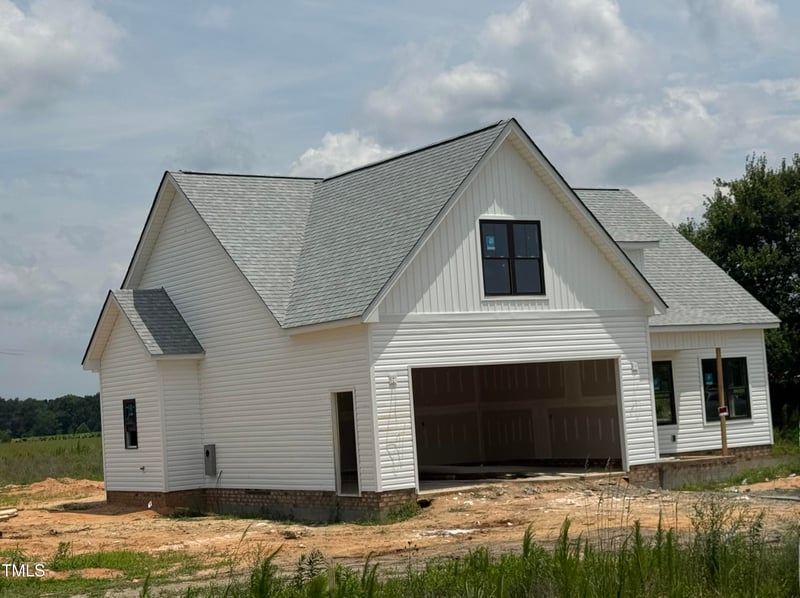 1327 Parkertown Rd, Four Oaks, NC 27524