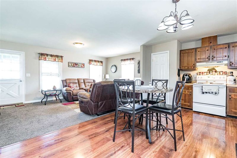1328 Center St, Apex, NC 27502
