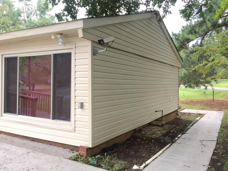 1328 Elm St, Burlington, NC 27217