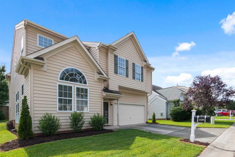 1328 Fairmont St, Durham, NC 27713