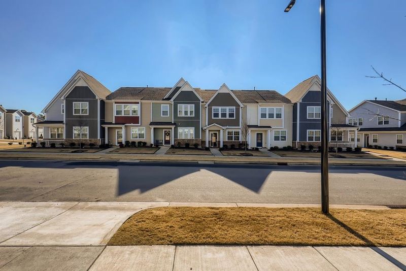 1328 Farm Pond Trl, Durham, NC 27703