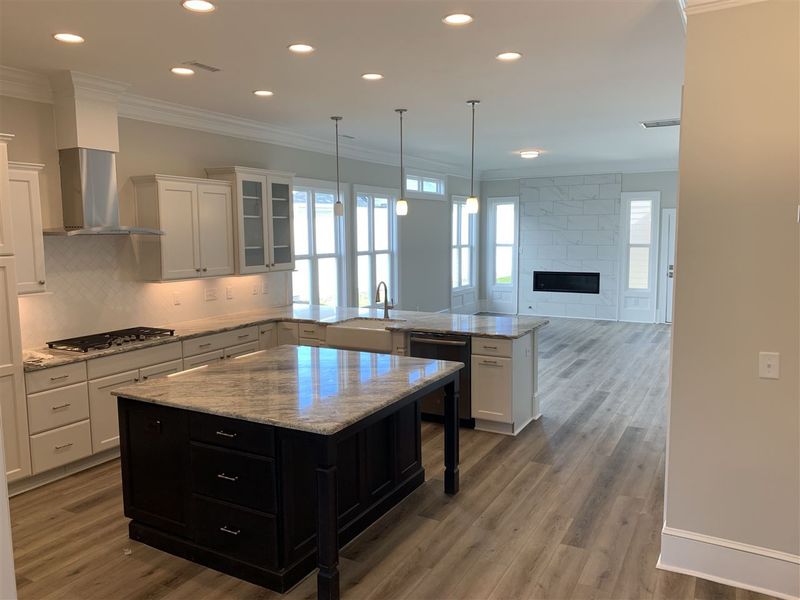 1328 Gloriosa St, Apex, NC 27523