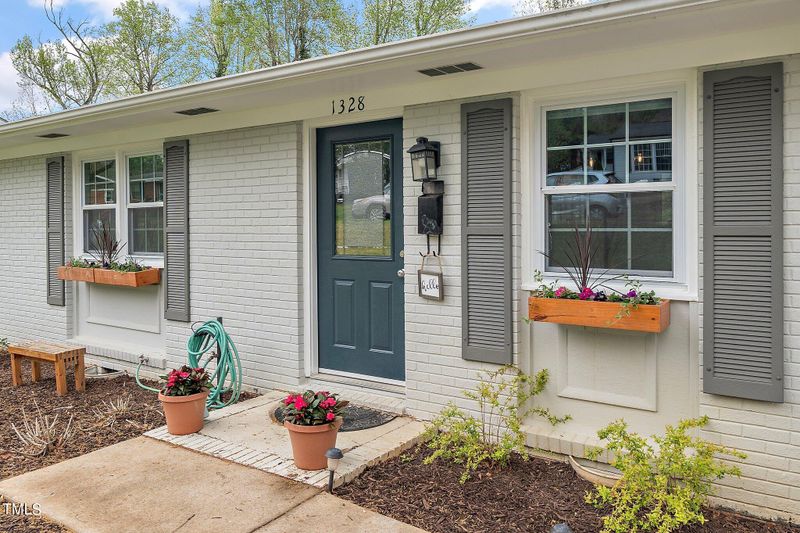 1328 Marlborough Rd, Raleigh, NC 27610