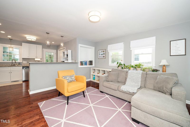 1328 Marlborough Rd, Raleigh, NC 27610