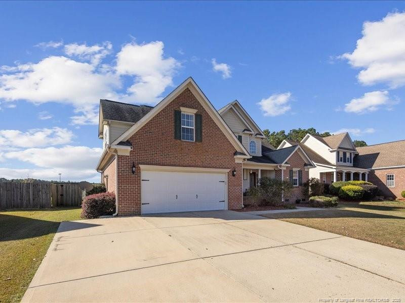 1328 Masterpiece Dr, Hope Mills, NC 28348