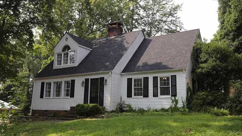 1328 Ravenhurst Dr, Raleigh, NC 27615