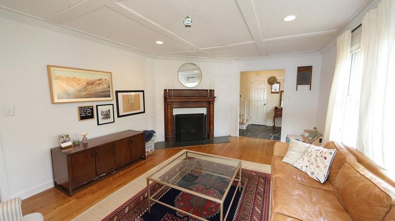 1328 Ravenhurst Dr, Raleigh, NC 27615
