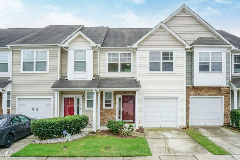 1328 Stone Manor Dr, Raleigh, NC 27610