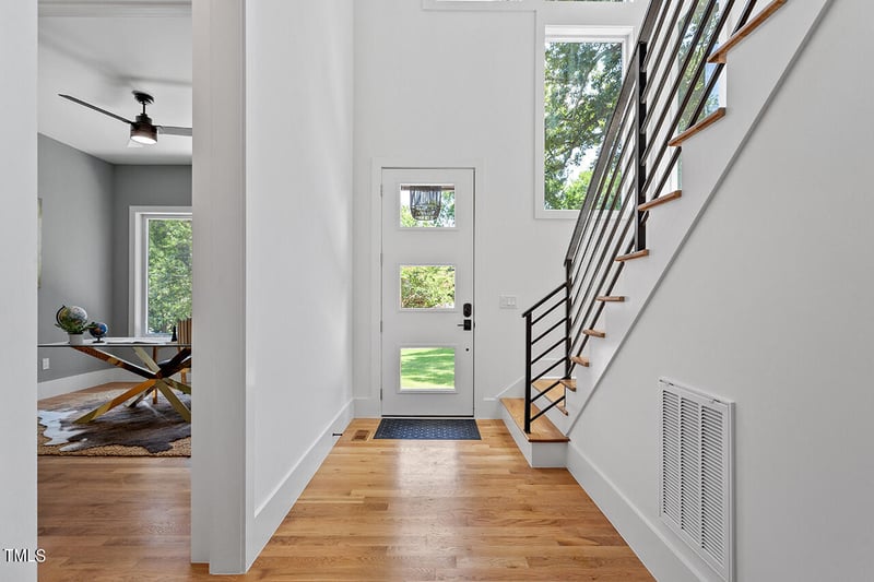 1329 Courtland Dr, Raleigh, NC 27604