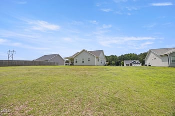 133 Buhrstone Mill St, Zebulon, NC 27597