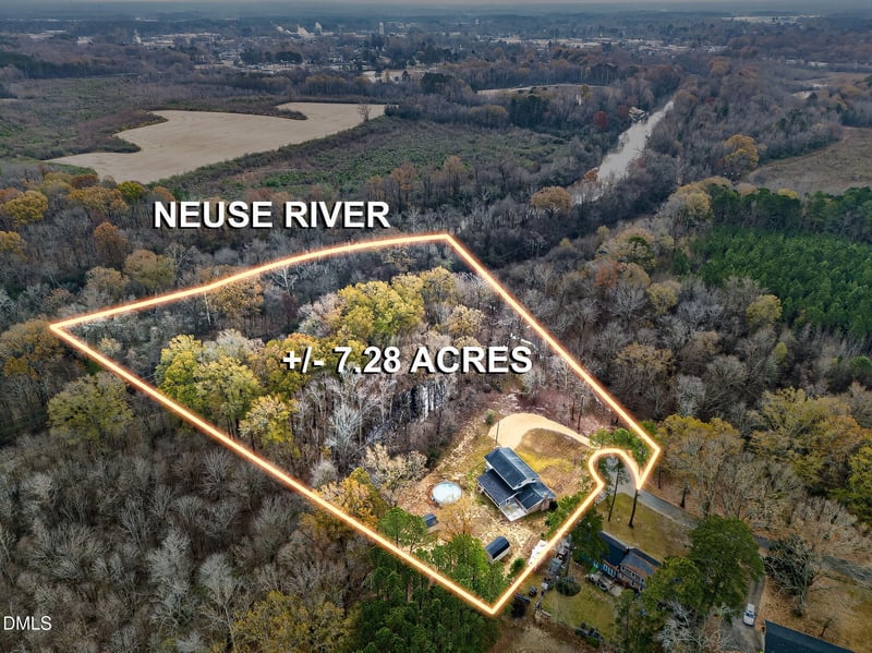 133 Castle Dr, Smithfield, NC 27577