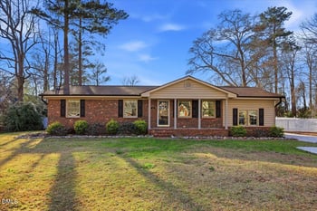 133 Crescent St, Pine Level, NC 27569