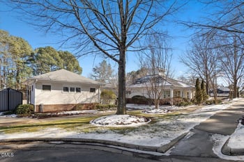 133 Florians Dr, Holly Springs, NC 27540