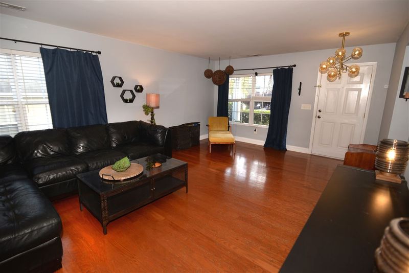 133 Georgetowne Dr, Clayton, NC 27520