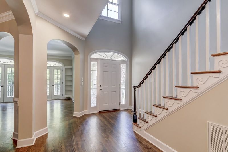 133 Graylyn Dr, Chapel Hill, NC 27516