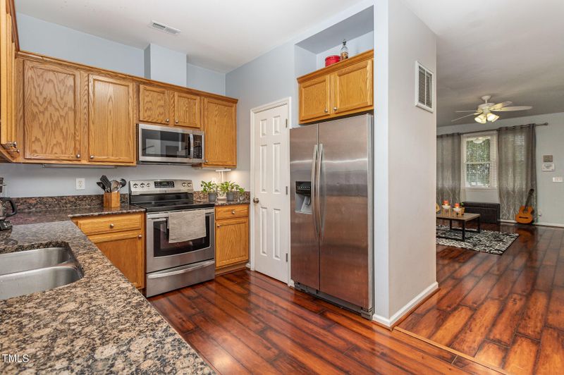 133 Licorice Dr, Apex, NC 27502