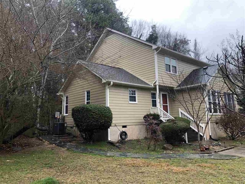 133 Mallard Ct, Chapel Hill, NC 27516