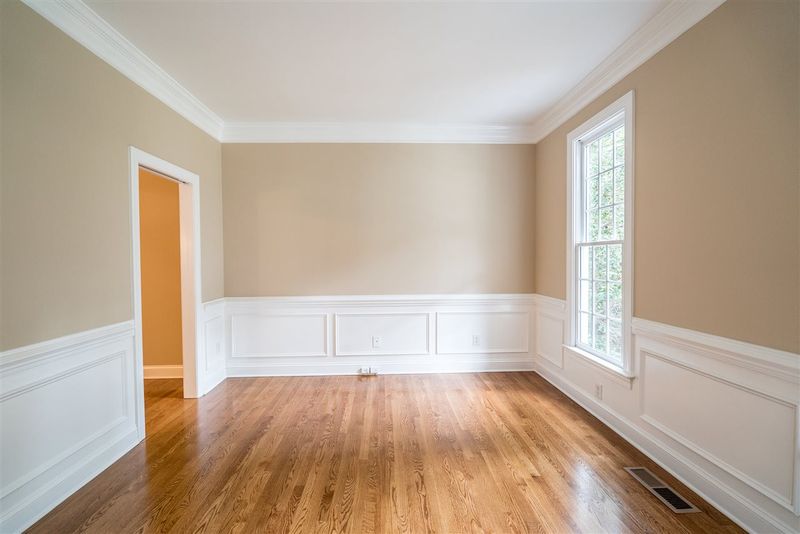 133 Parkcrest Dr, Cary, NC 27519