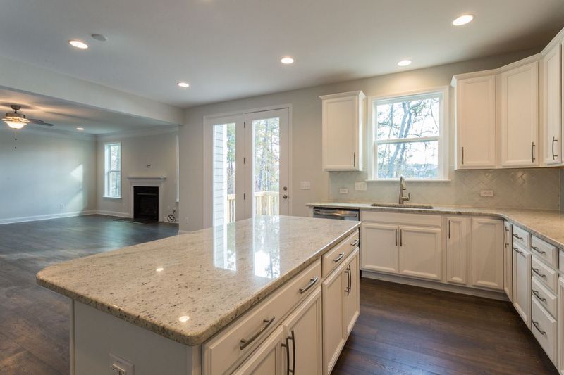 133 Pondside Dr, Apex, NC 27539