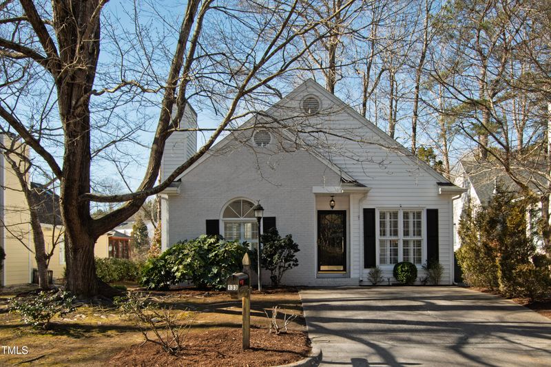 133 Sterlingdaire Dr, Cary, NC 27511