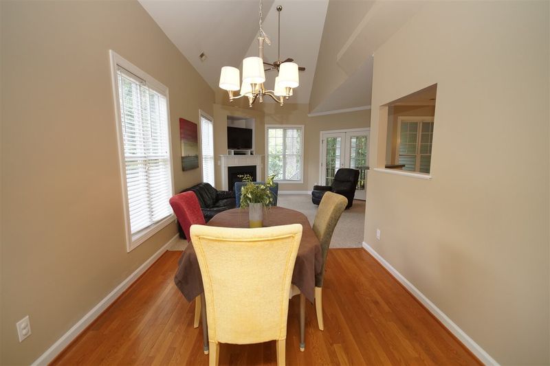 133 Summit Oaks Ln, Holly Springs, NC 27540