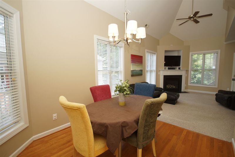 133 Summit Oaks Ln, Holly Springs, NC 27540