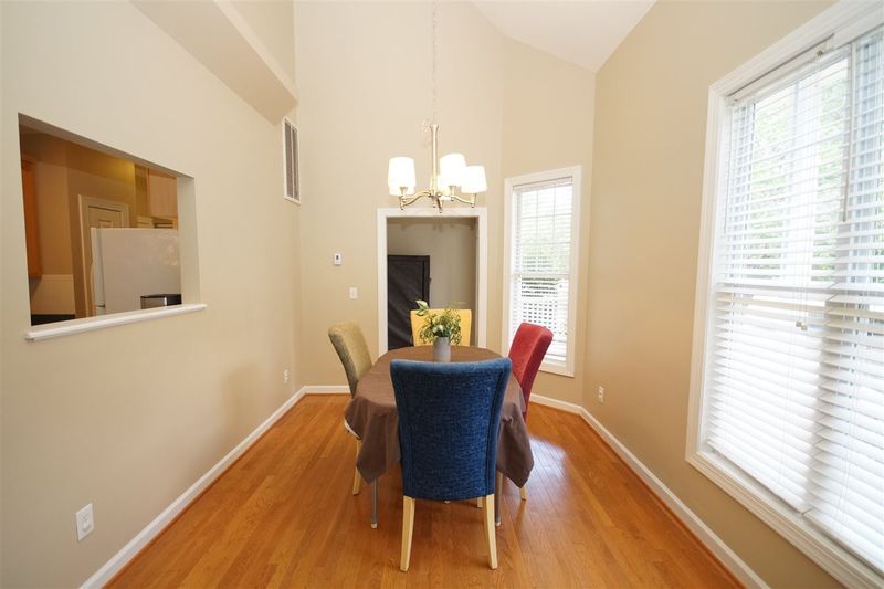 133 Summit Oaks Ln, Holly Springs, NC 27540