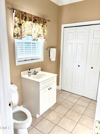 133 Swaringen Dr, West End, NC 27376