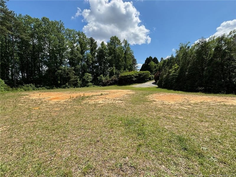 1331 Longleaf Dr, Fayetteville, NC 28305