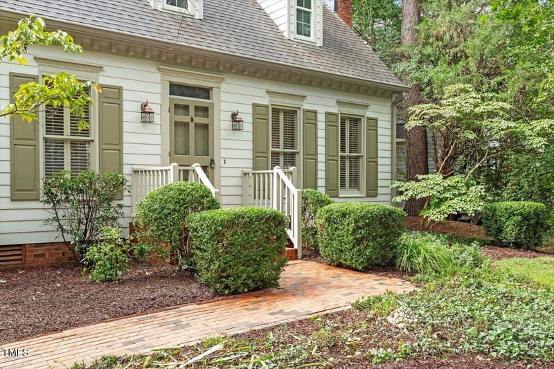 1332 Daventry Ct, Chapel Hill, NC 27517